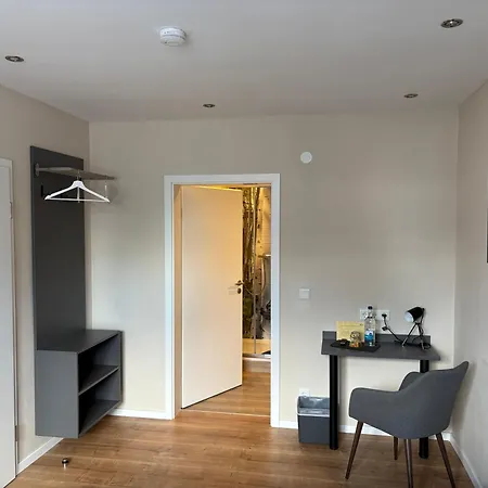 The Pharmacy Kwatera prywatna *